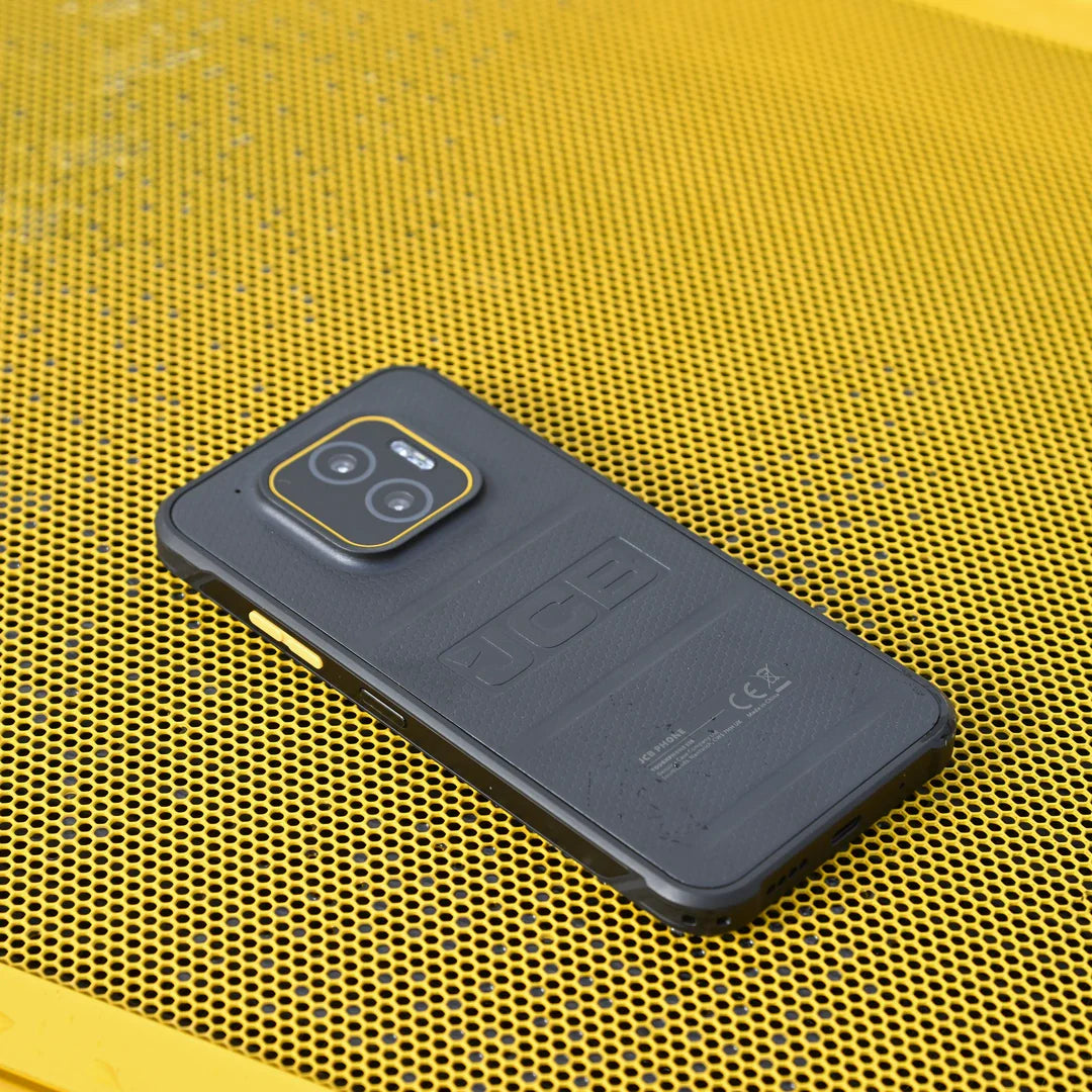 JCB Toughphone E50 + Screen Protector